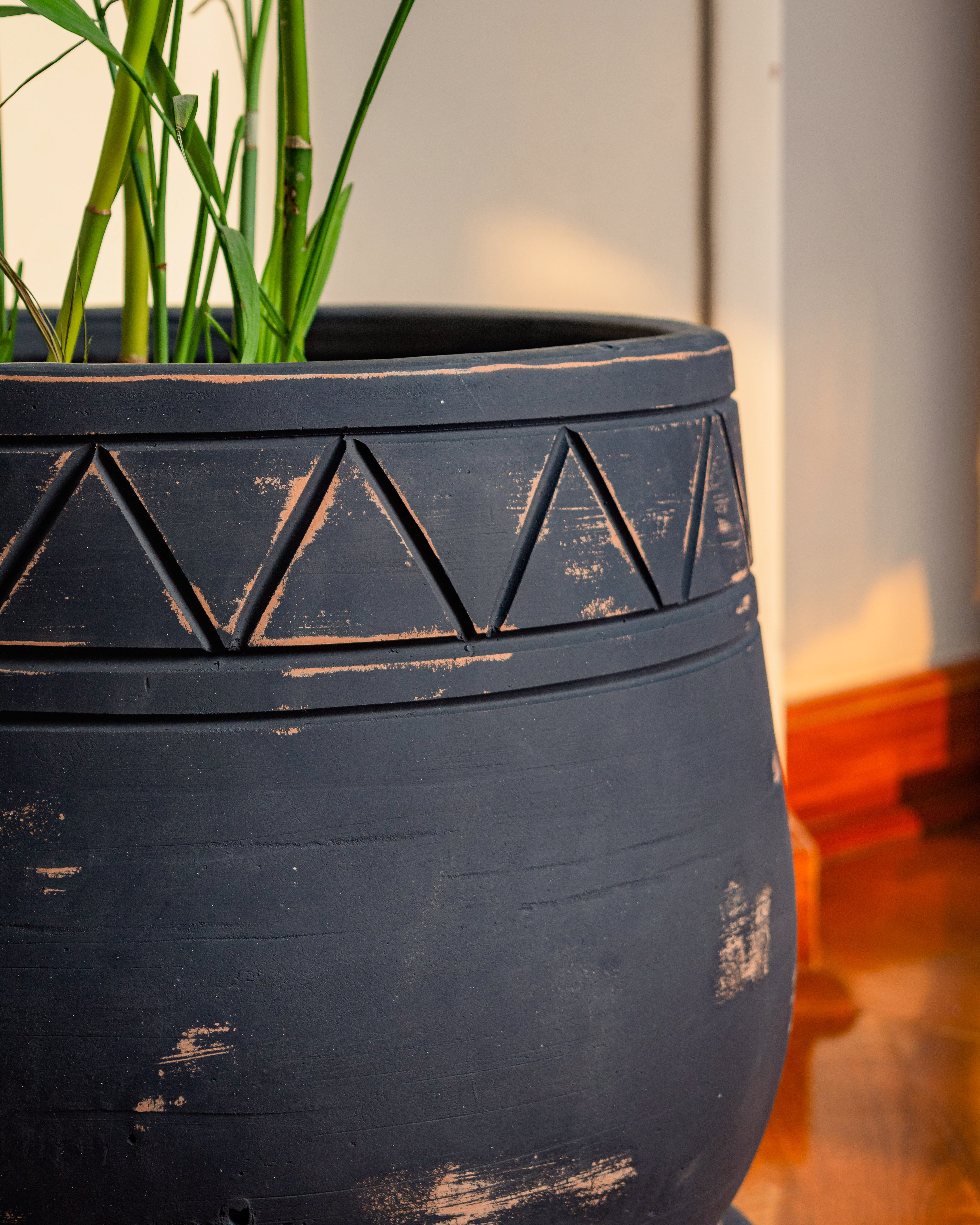 The Serenity Pot - Black