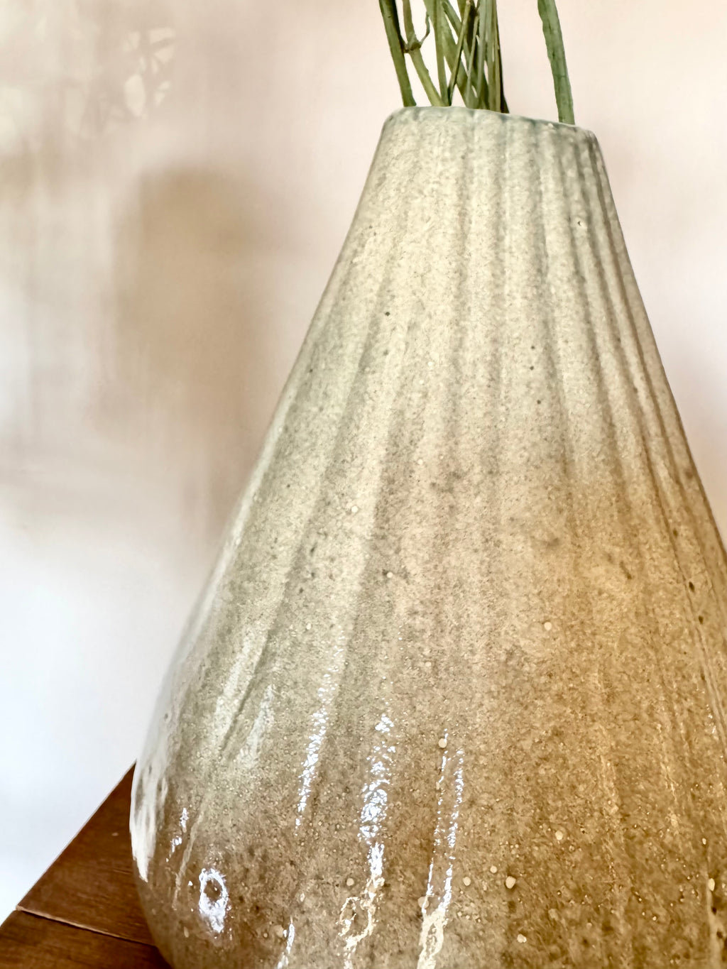 Shell Vase - Light Fusion