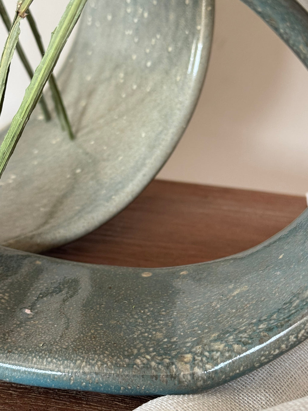 The Novel Ring Vases - Light Fusion