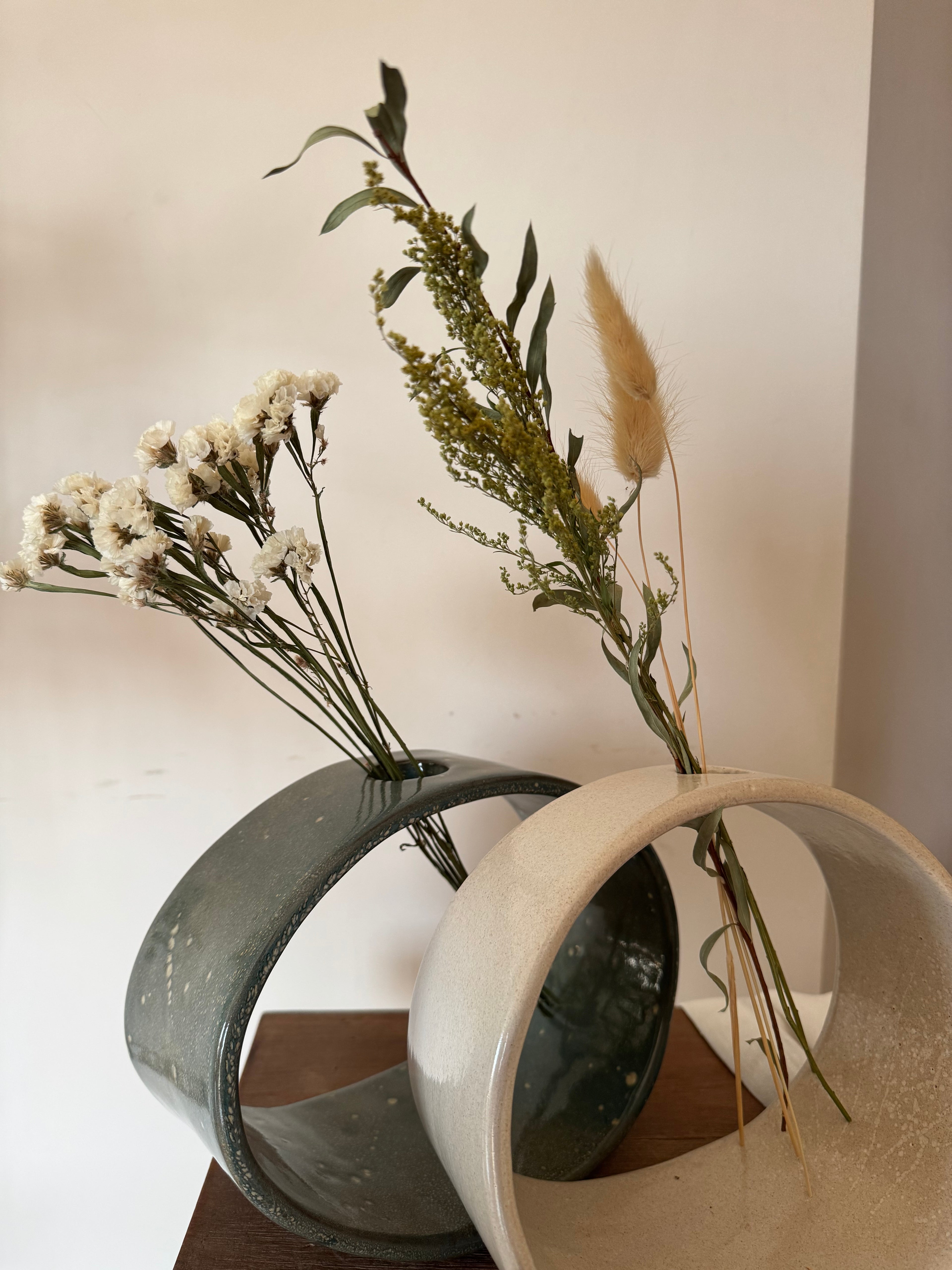 The Novel Ring Vases - Light Fusion