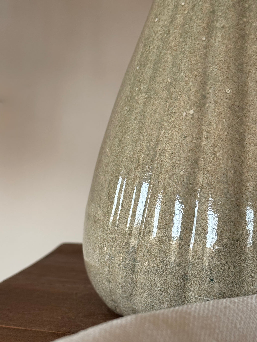 Shell Vase - Light Fusion