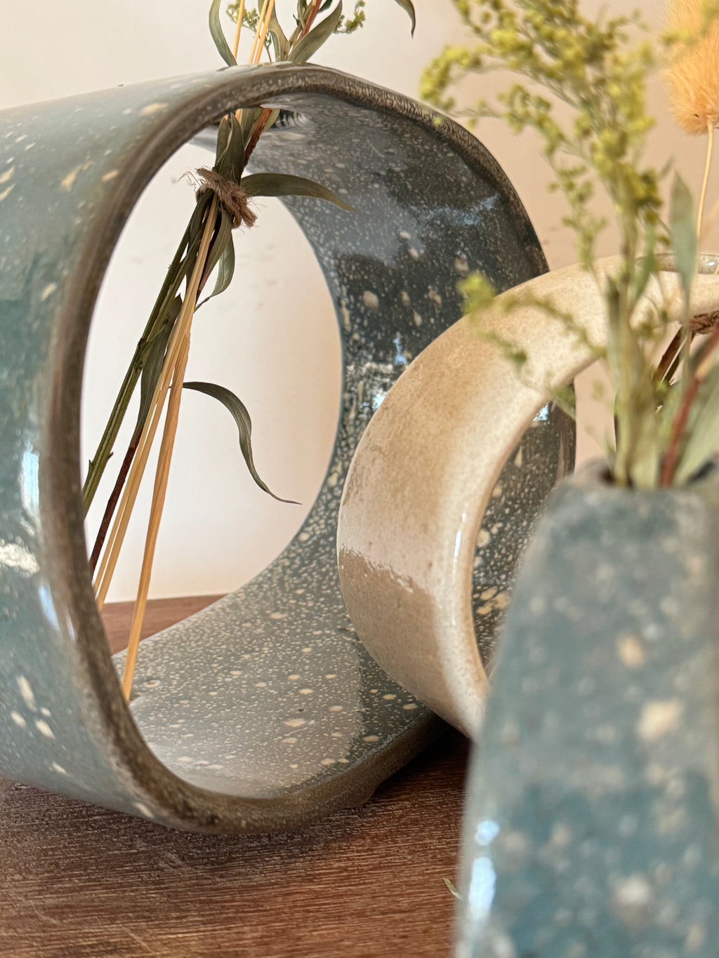 The Novel Ring Vases - Light Fusion