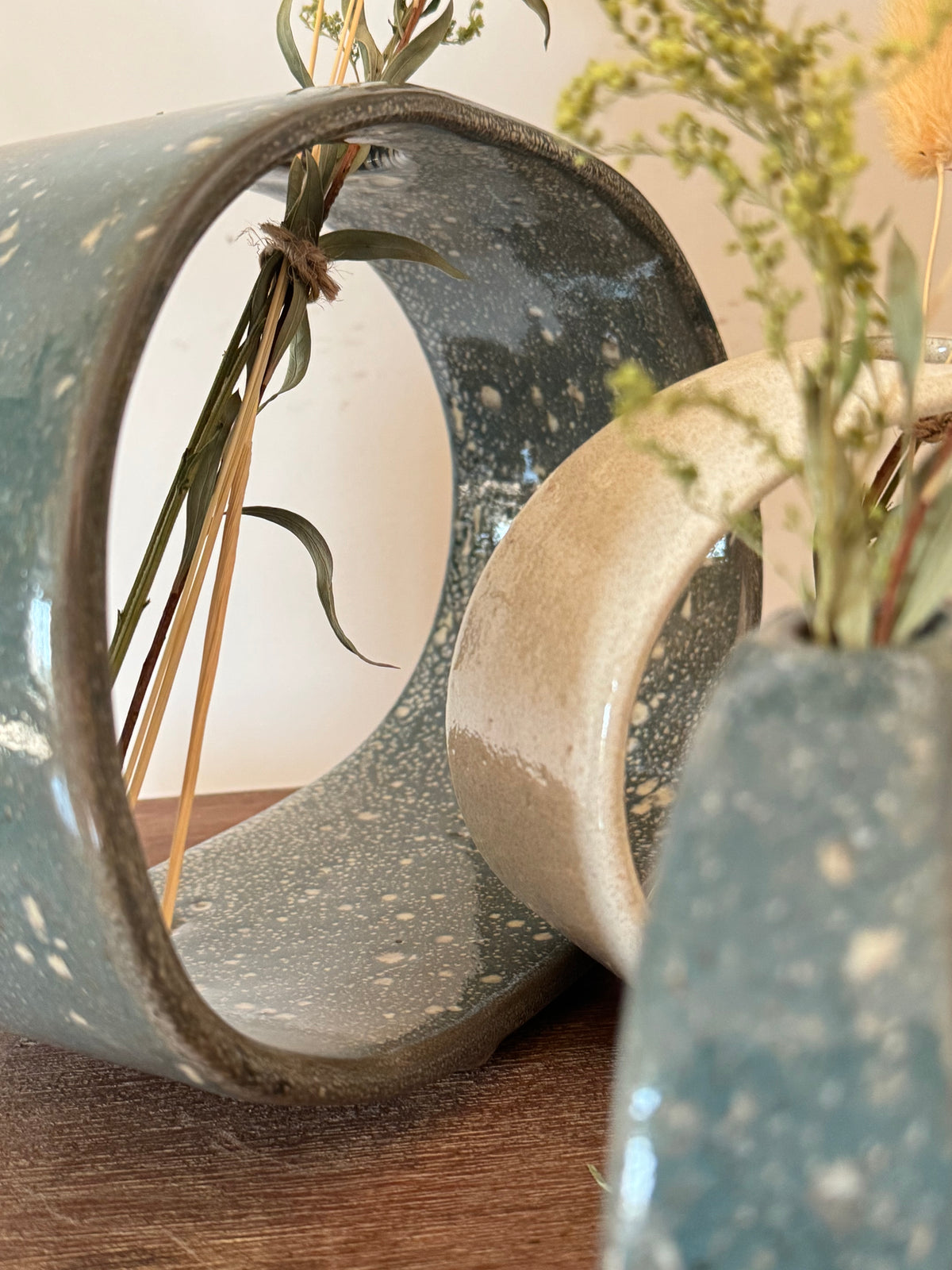 The Novel Ring Vases - Light Fusion