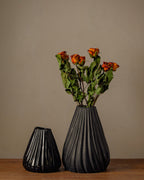 Shell Vase - Black