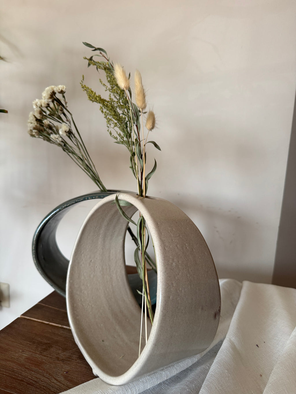 The Novel Ring Vases - Light Fusion