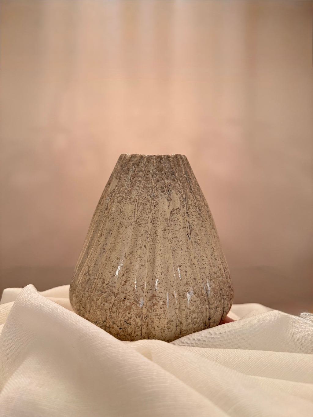 Shell Vase - Light Fusion