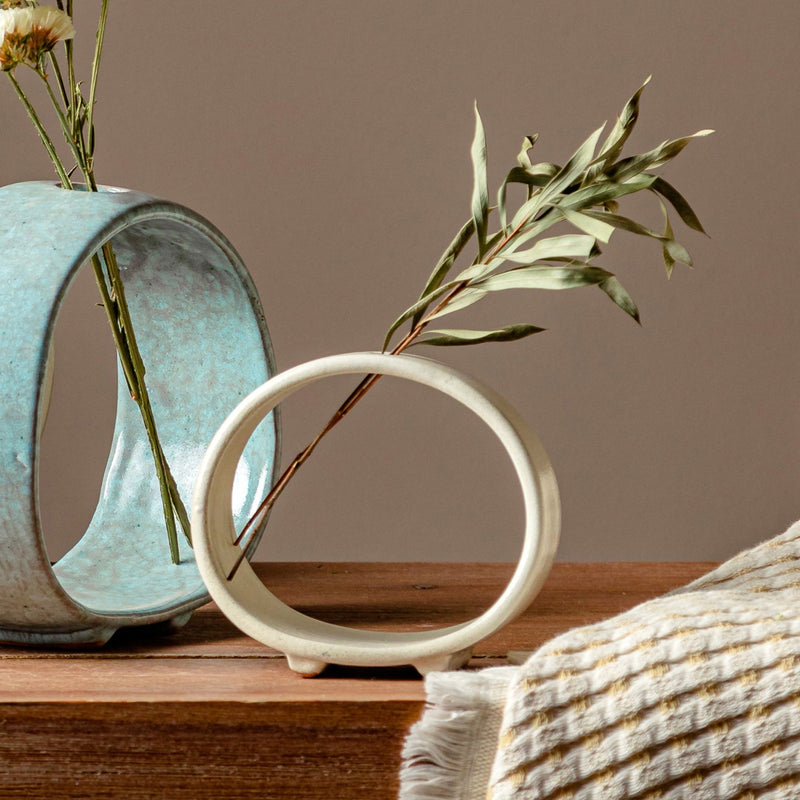 The Novel Ring Vases - Ivory